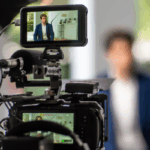 Ripresa video di una persona in studio